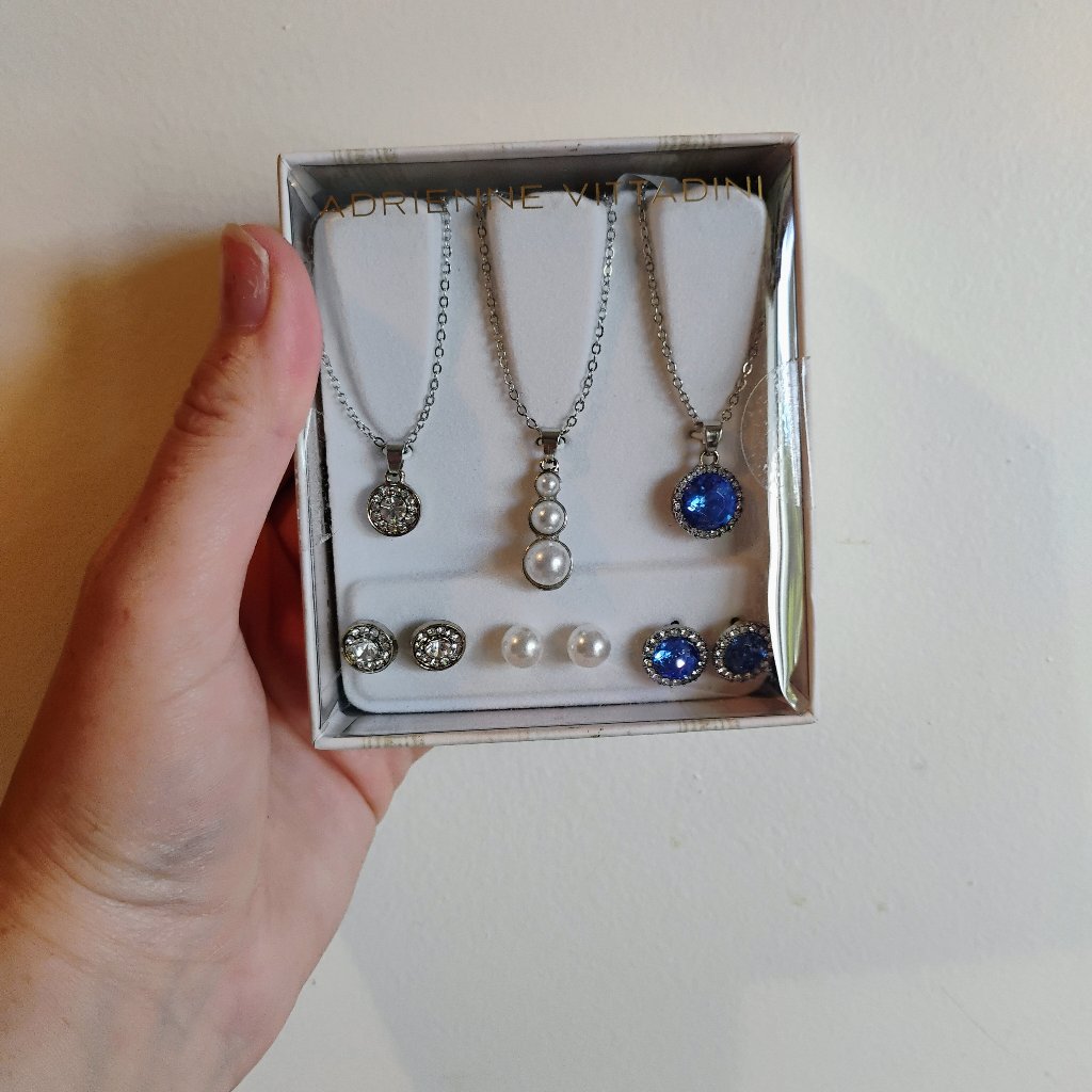Adrienne Vittadini Jewelry Set